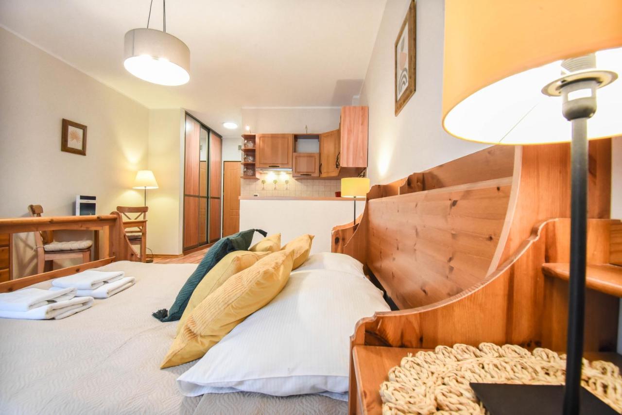Apartamenty Na Wyspie - Trzy Korony - Studio Z Parkingiem シフィノウイシチェ エクステリア 写真