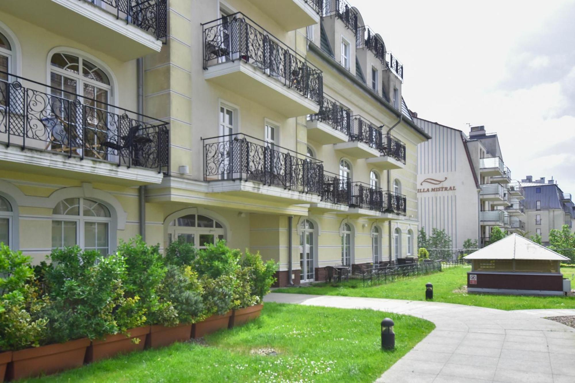 Apartamenty Na Wyspie - Trzy Korony - Studio Z Parkingiem シフィノウイシチェ エクステリア 写真